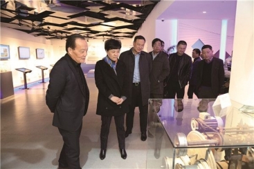 桐鄉(xiāng)市委副書記、市長(zhǎng)王申峰一行蒞臨巨石本部調(diào)研